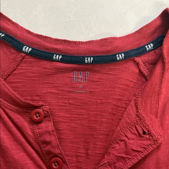 GAP Men's Long Sleeve Red Henley Shirt 🐯 - Picture 2 of 12